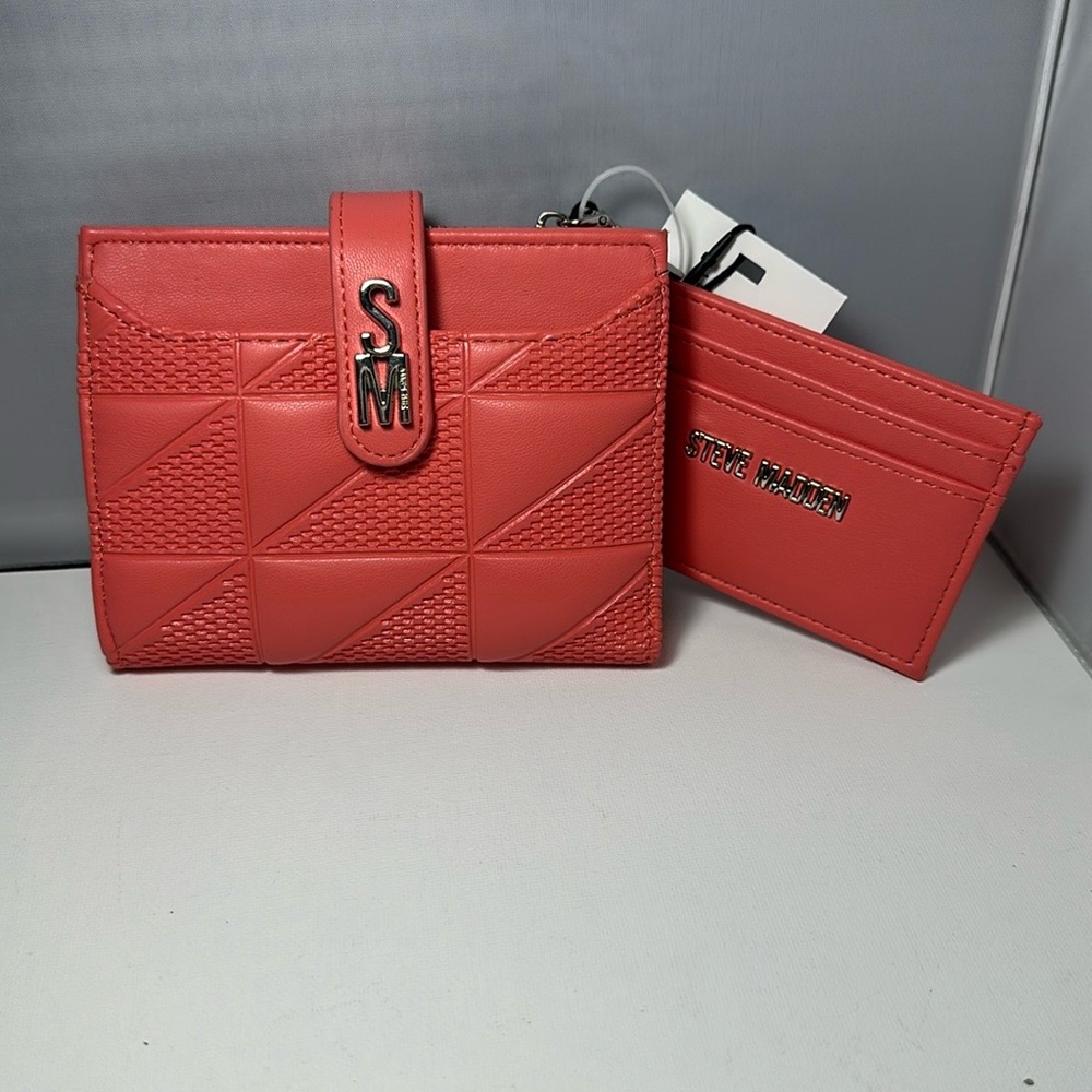 Steve Madden Pink Wallet Sophisticated Design